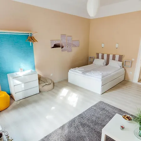 Hi-bp Origo Apartmán *