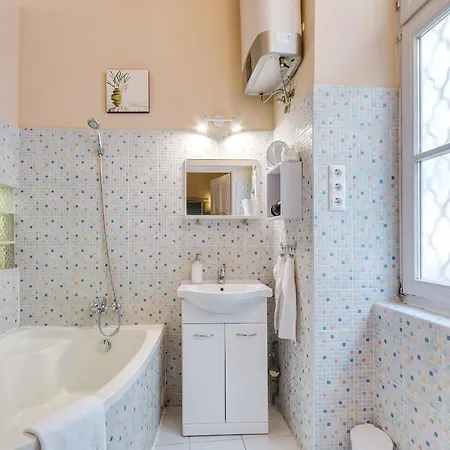 Hi-bp Origo Apartman